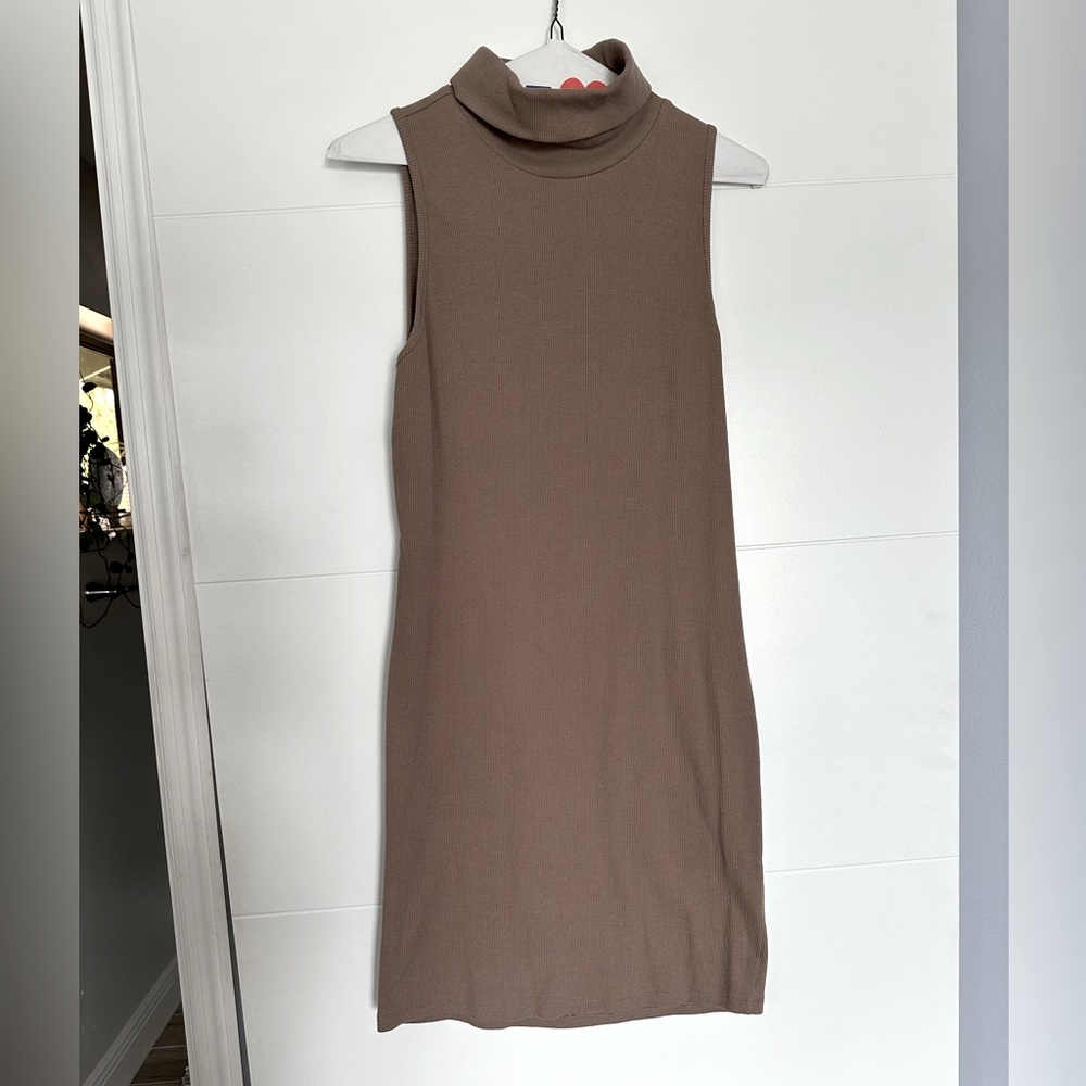 HIPPIE ROSE Juniors' Turtleneck Sleeveless Knit Dress, Brown, Sz XL